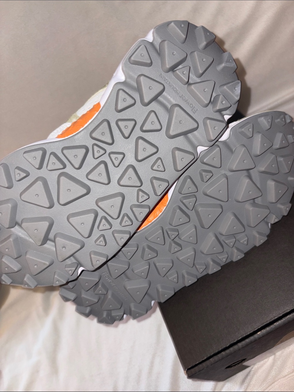 NWT Flower Mountain Yamano 3 Sneaker in LIGHT GREY-WHITE - Picture 13 of 15
